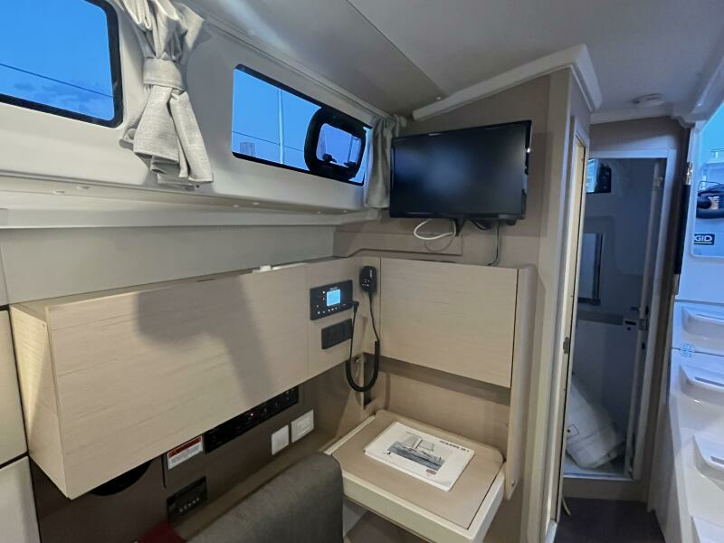 Slow Train 38ft Beneteau Yacht For Sale