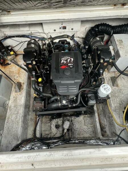 2008 Maxum 2400 SE