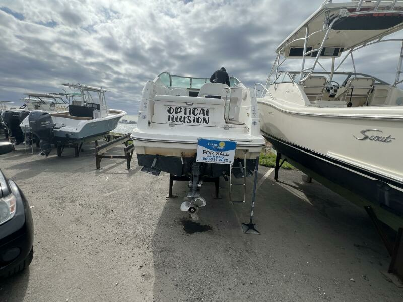 Optical Illusion 24ft Maxum Yacht For Sale