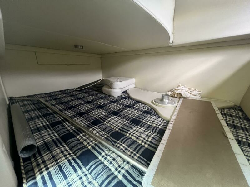 Optical Illusion 24ft Maxum Yacht For Sale