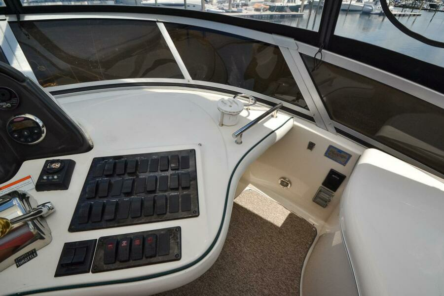 2007 Sea Ray 44 Sedan Bridge