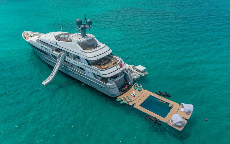 165' Feadship 2000 (REVERIE) Aerial