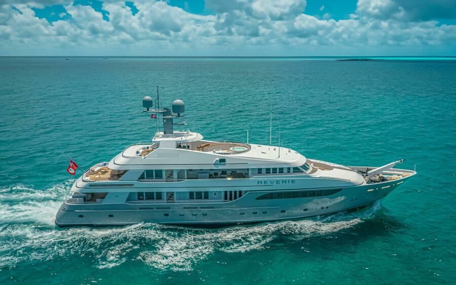 165' Feadship 2000 (REVERIE) Profile
