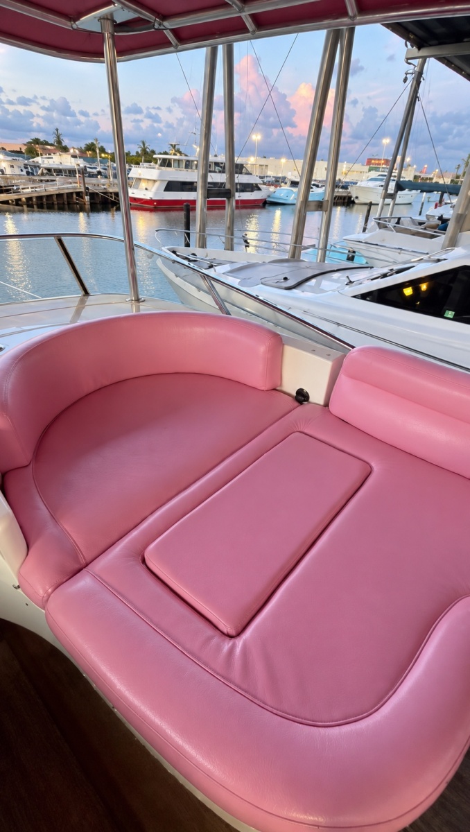 2004 Azimut 62