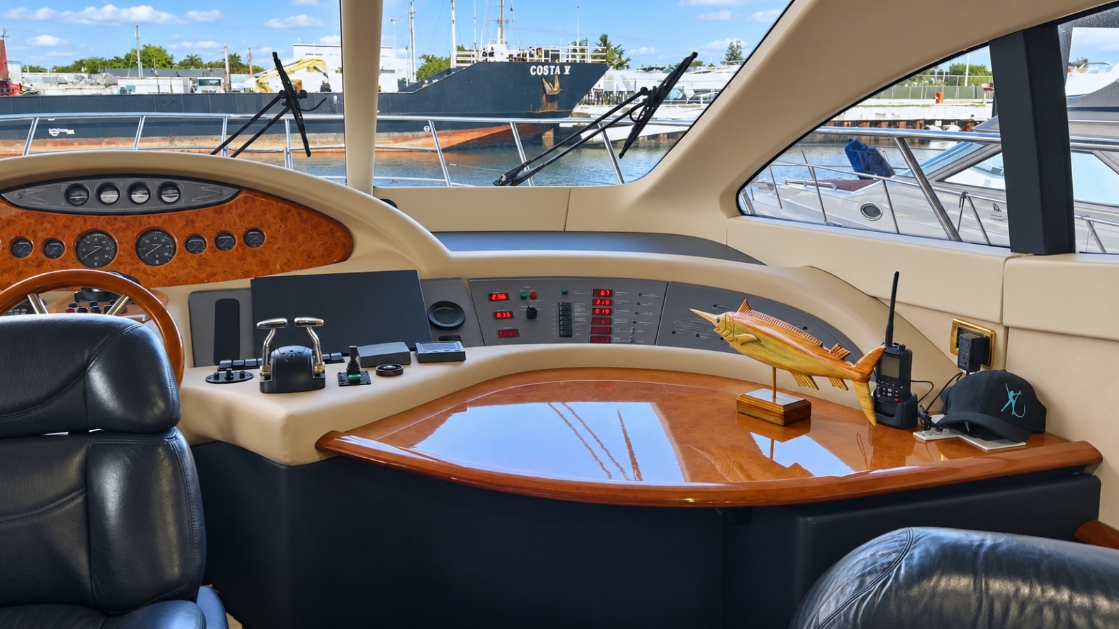 2004 Azimut 62
