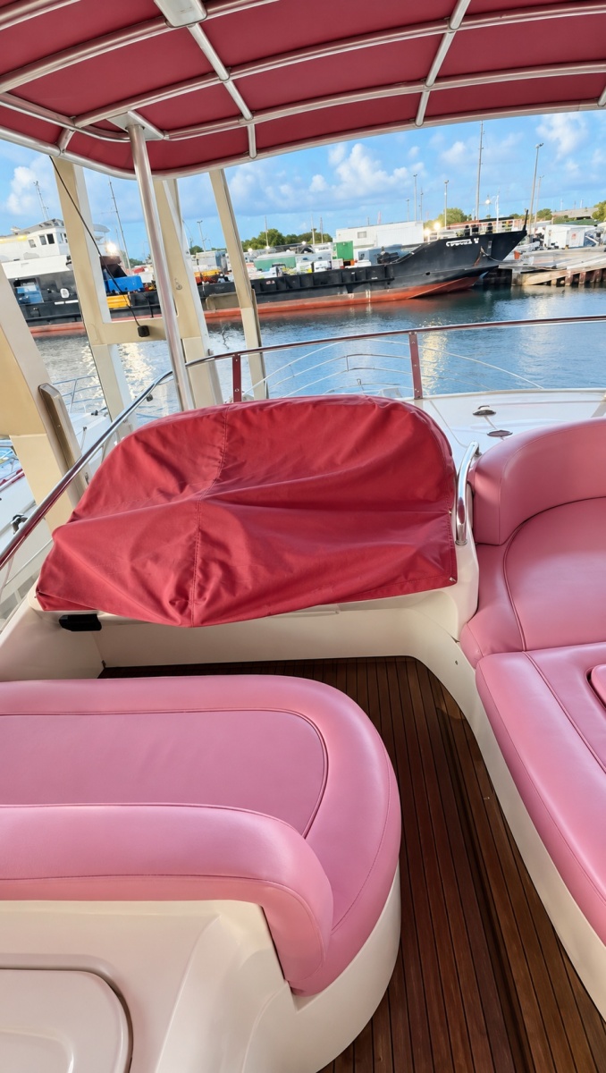 2004 Azimut 62