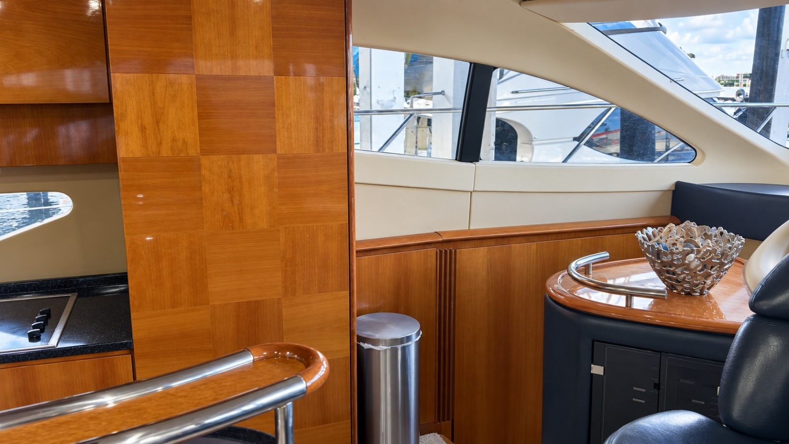 2004 Azimut 62