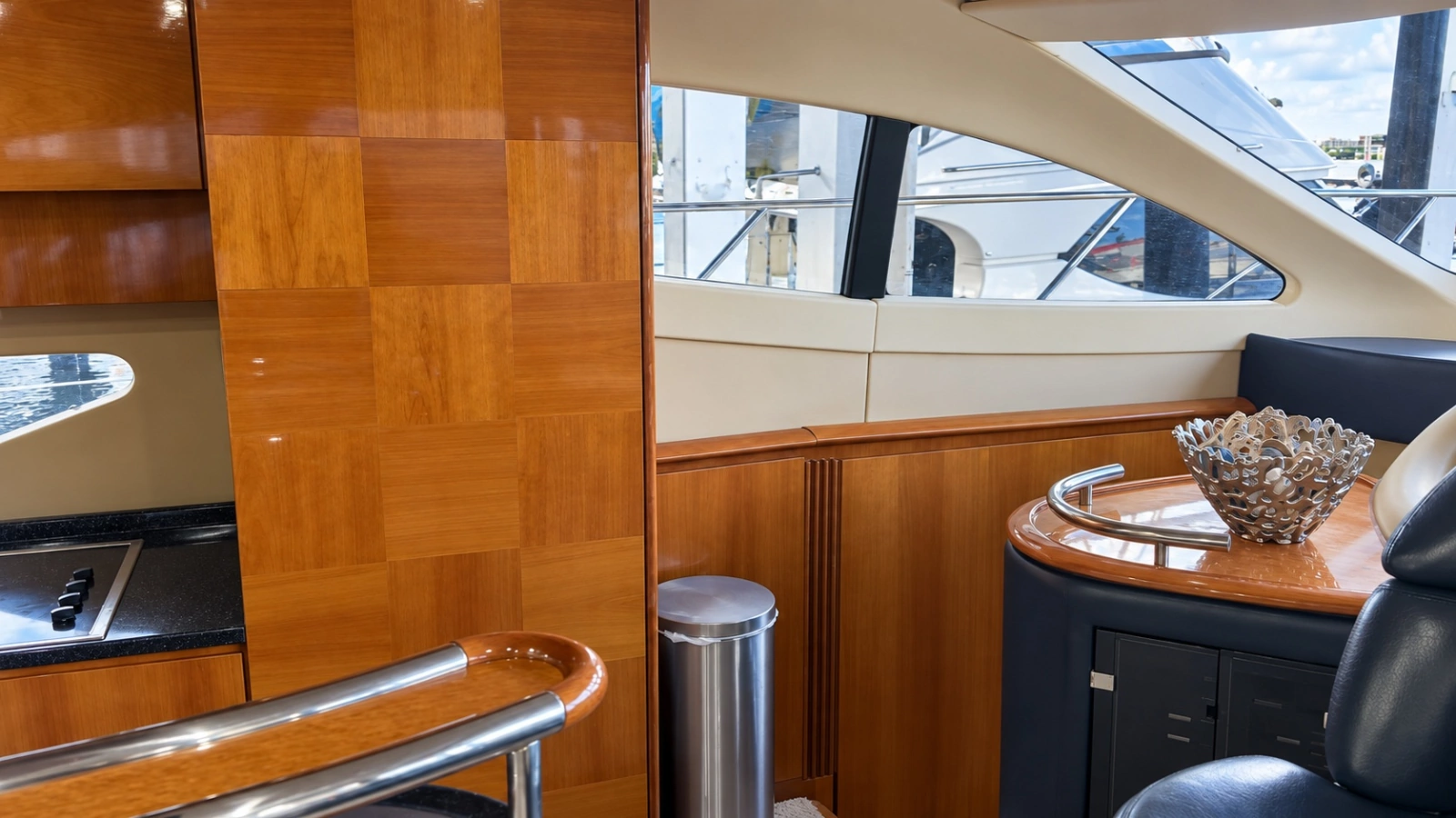 2004 Azimut 62