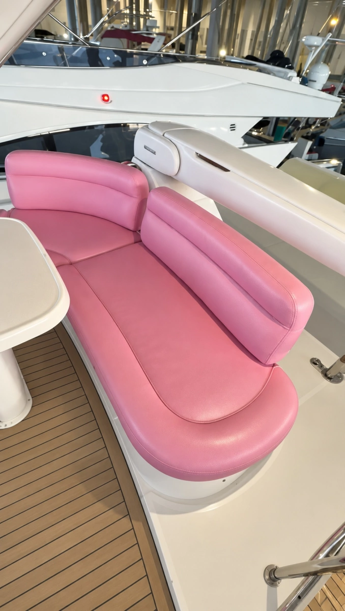 2004 Azimut 62