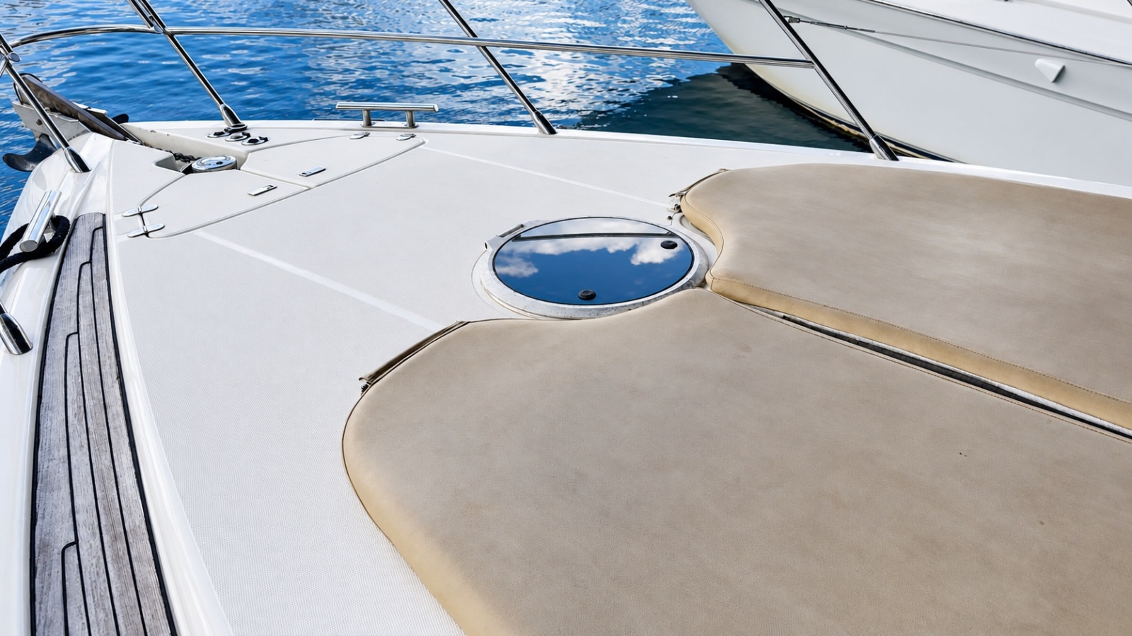2004 Azimut 62
