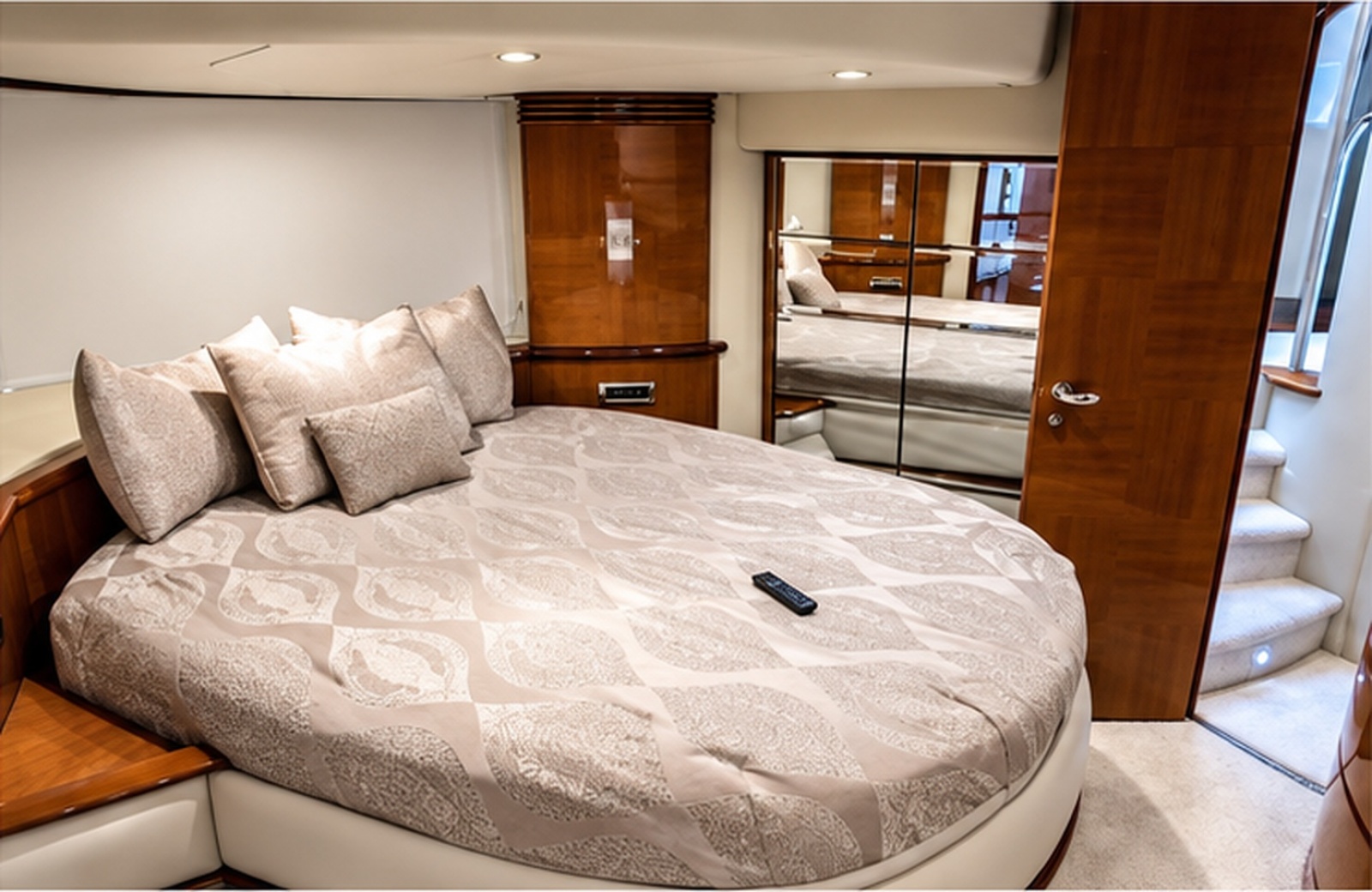 2004 Azimut 62