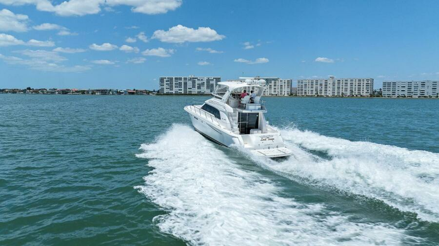 2000 Sea Ray 480 Sedan Bridge