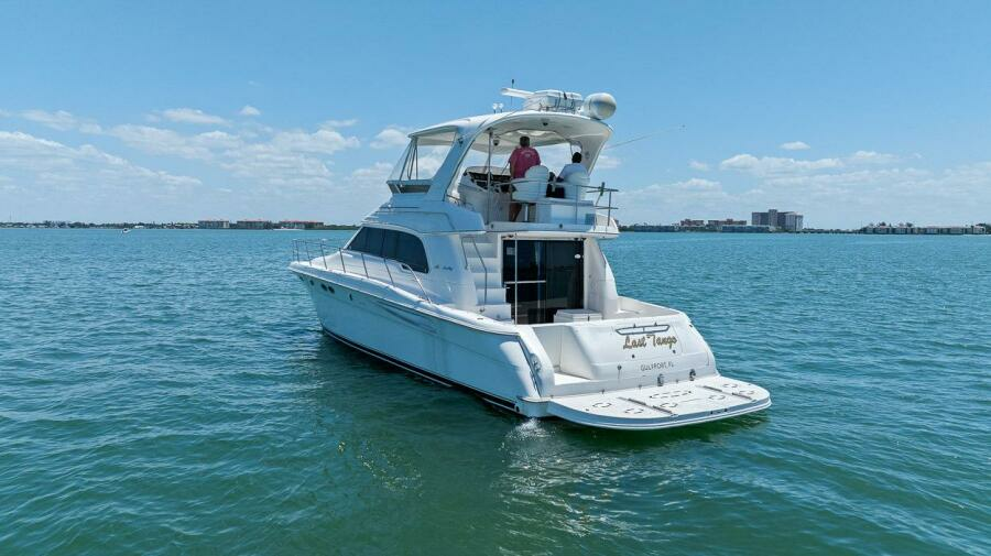 2000 Sea Ray 480 Sedan Bridge