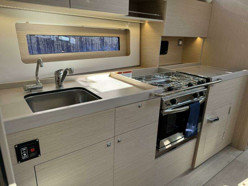 In Stock 37ft Beneteau Yacht For Sale