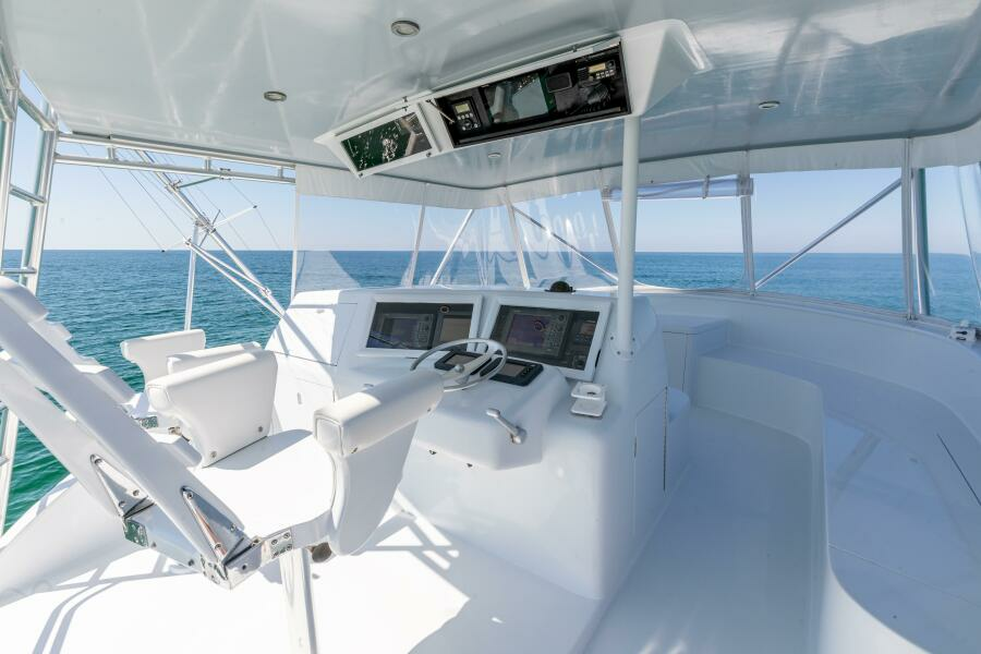 1998 Miller Marine 60' Convertible CAT'N'AROUND-Helm