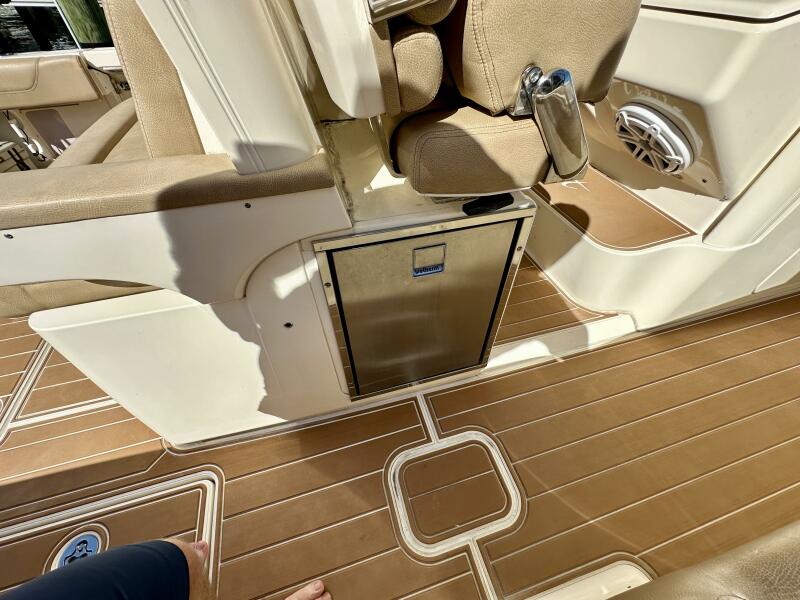 34' 2012 Scout 345 XSF