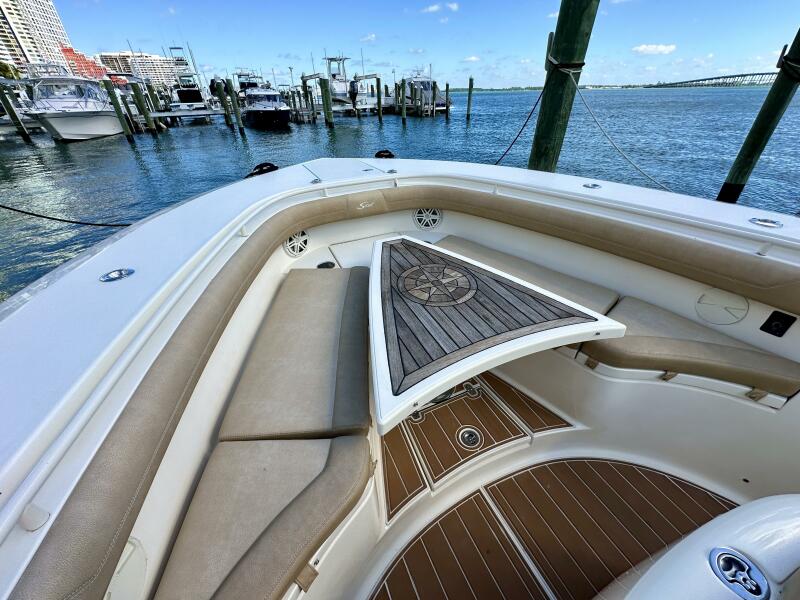 34' 2012 Scout 345 XSF