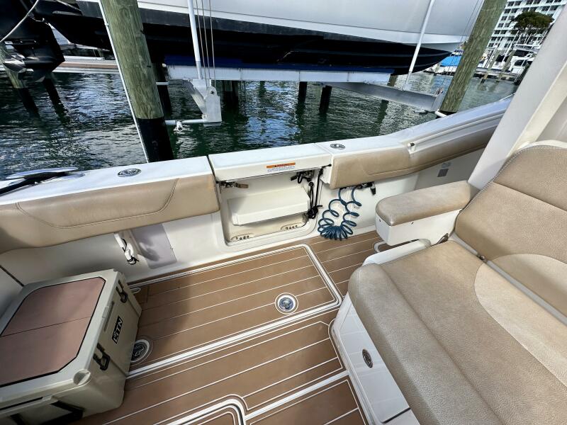 34' 2012 Scout 345 XSF