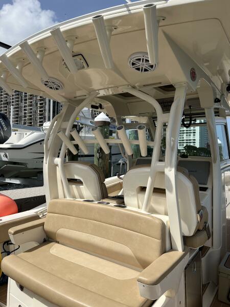 34' 2012 Scout 345 XSF