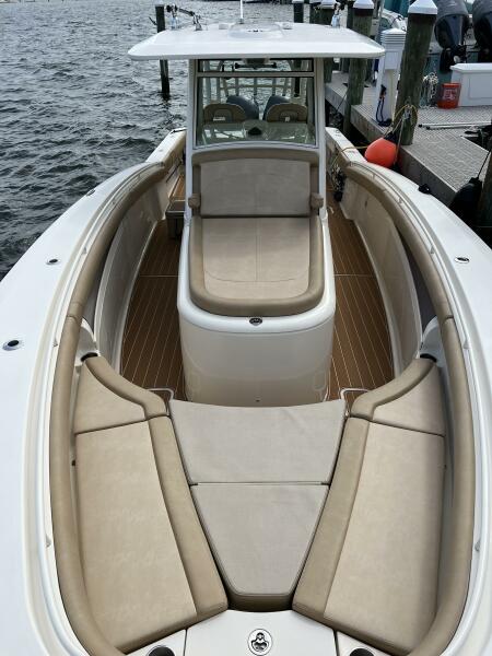 34' 2012 Scout 345 XSF