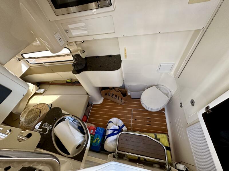 34' 2012 Scout 345 XSF