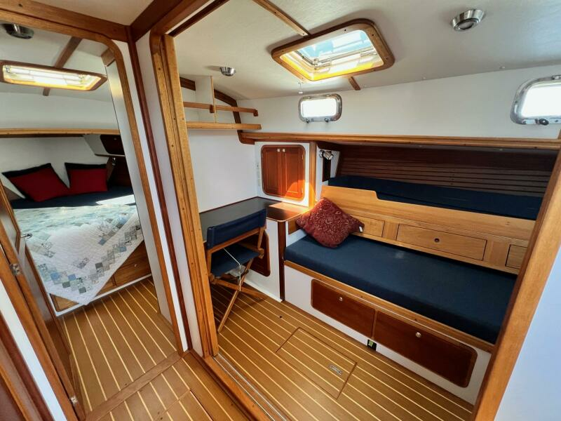 Quartet 40ft Legacy Yacht For Sale