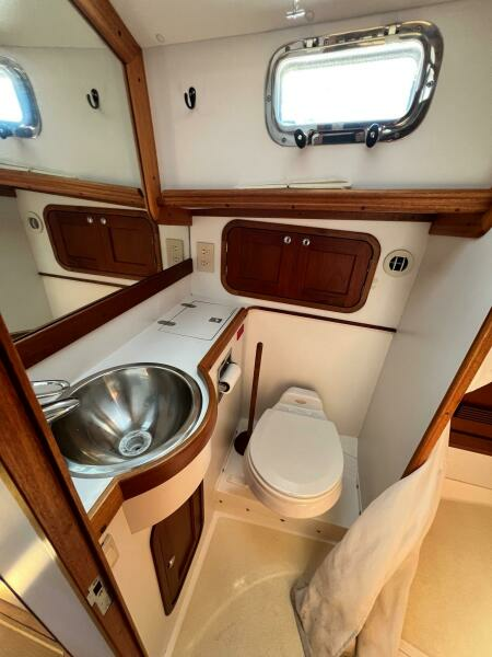 Quartet 40ft Legacy Yacht For Sale