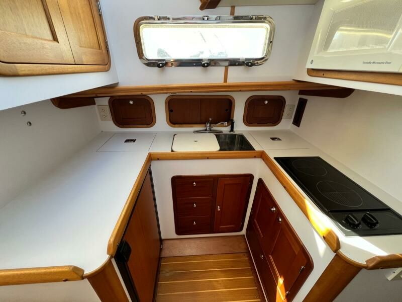 Quartet 40ft Legacy Yacht For Sale