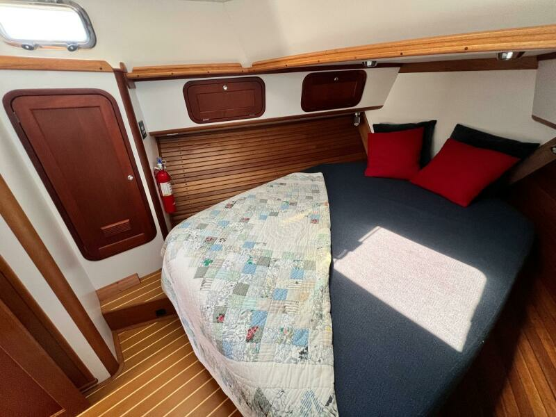 Quartet 40ft Legacy Yacht For Sale
