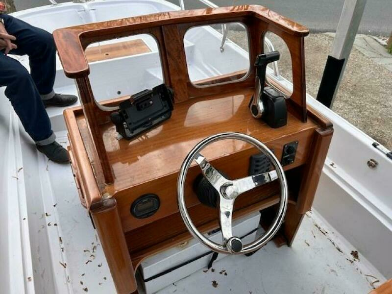Seaweed 17ft Boston Whaler Yacht For Sale