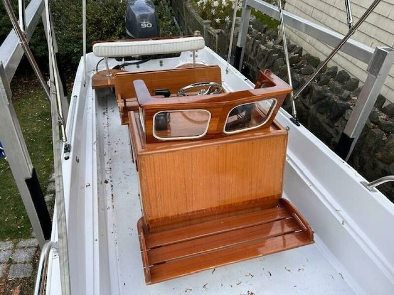 Seaweed 17ft Boston Whaler Yacht For Sale