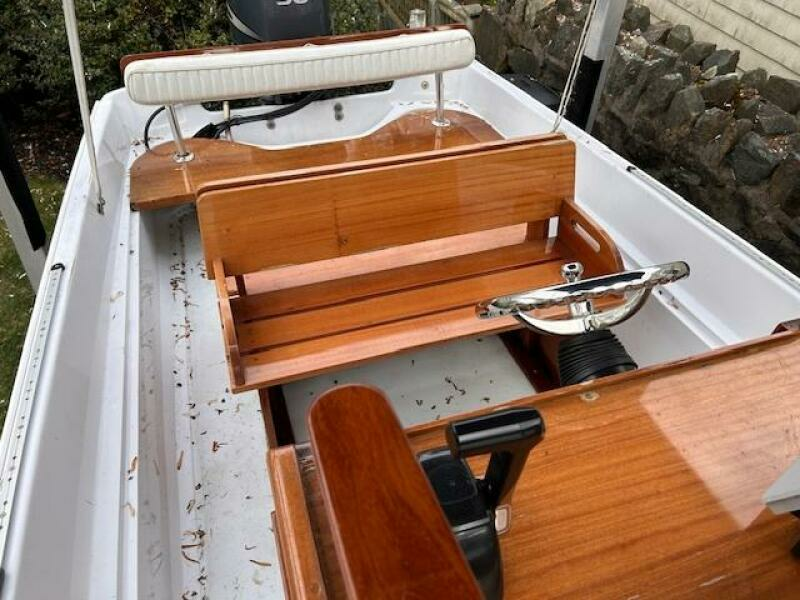 Seaweed 17ft Boston Whaler Yacht For Sale