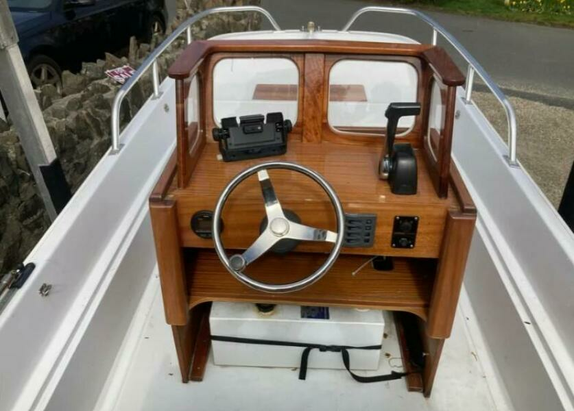 Seaweed 17ft Boston Whaler Yacht For Sale