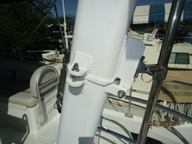 39' Mainship mast hinge