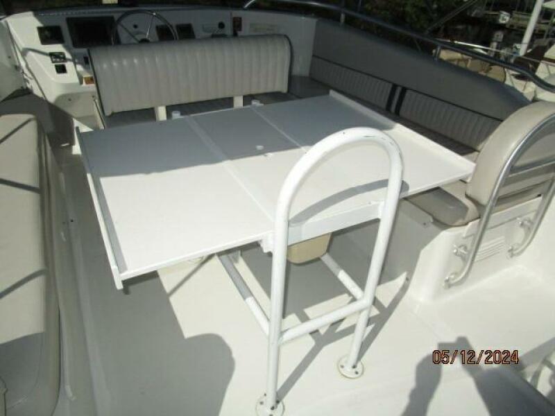 39' Mainship flybridge table