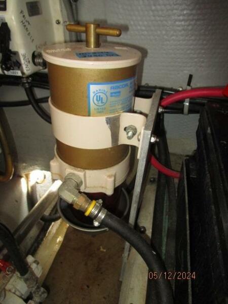 39' Mainship Racor fuel filter