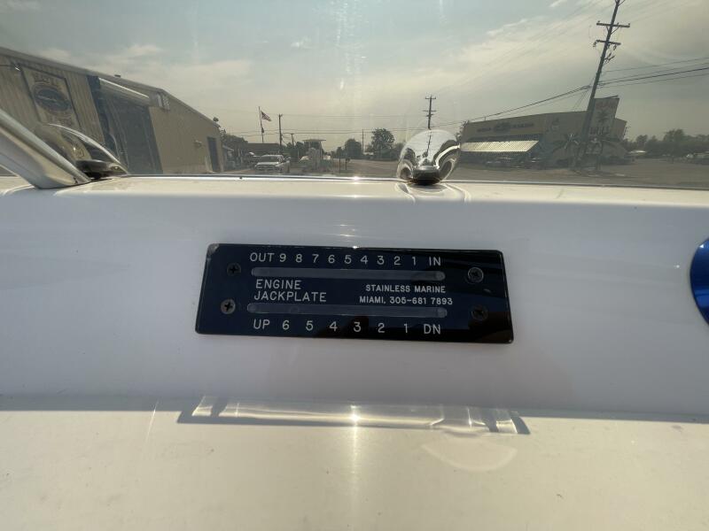 2000 Advantage 21 SR Outboard