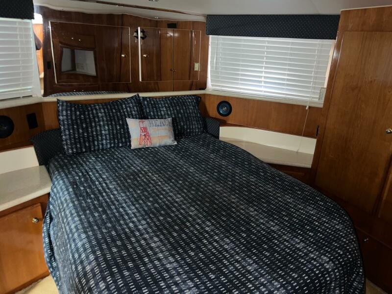 2002 Carver 406