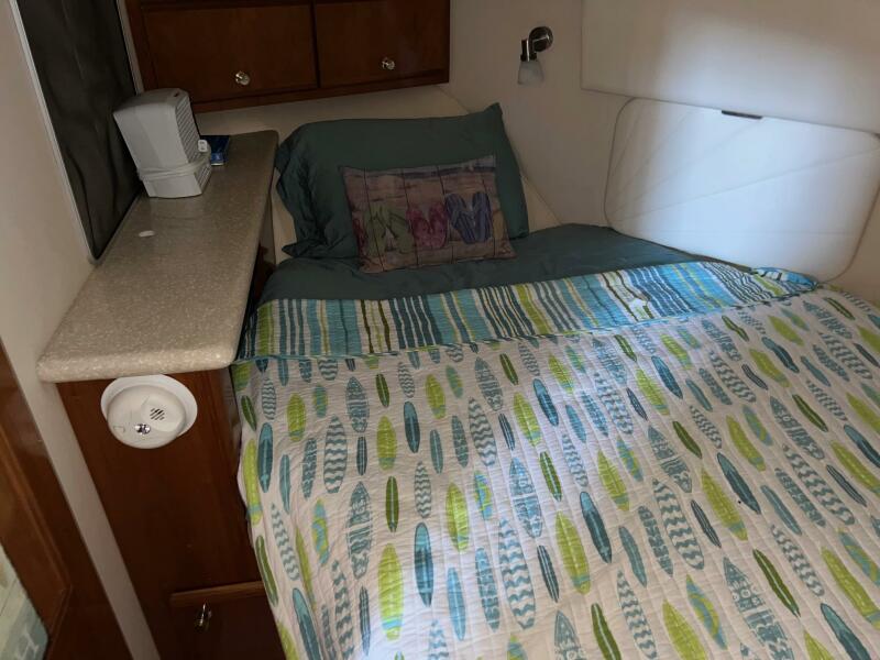 2002 Carver 406