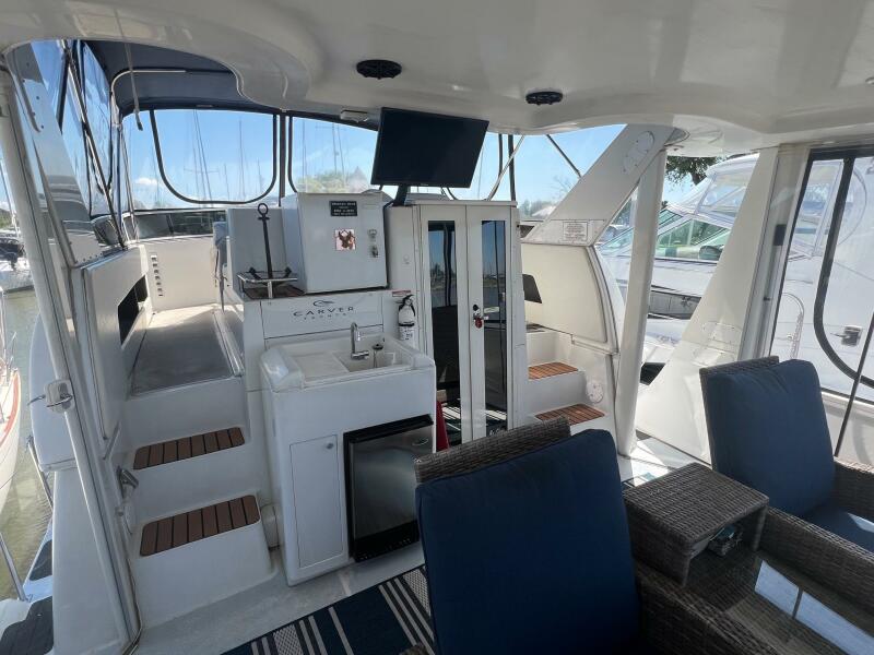 2002 Carver 406
