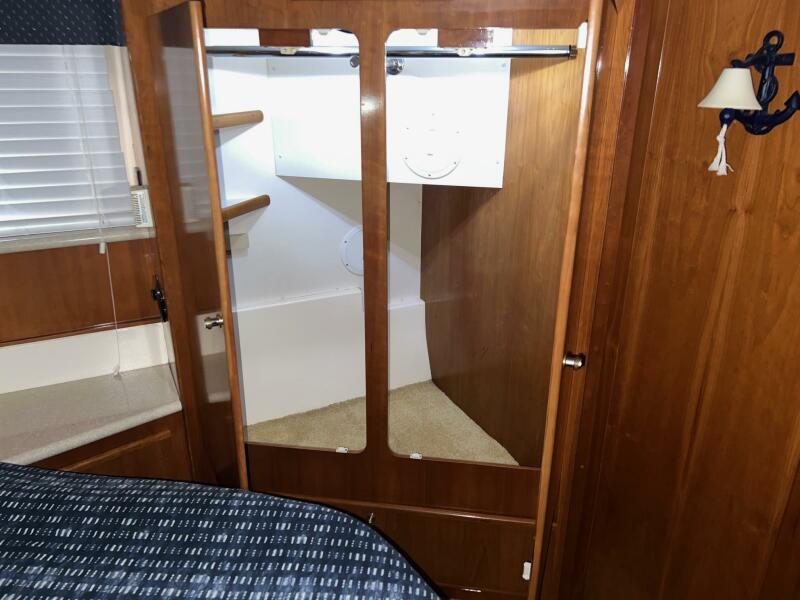 2002 Carver 406