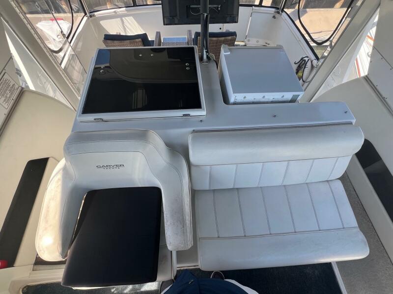 2002 Carver 406