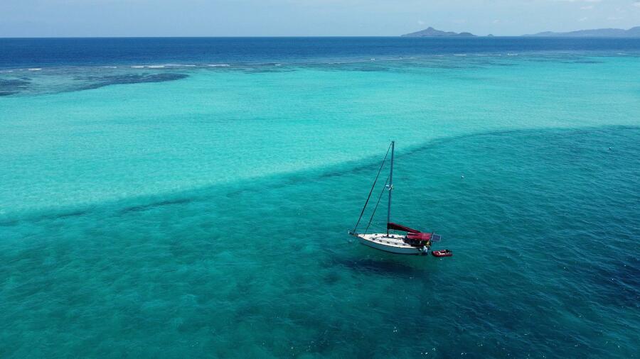 2000 Island Packet 380