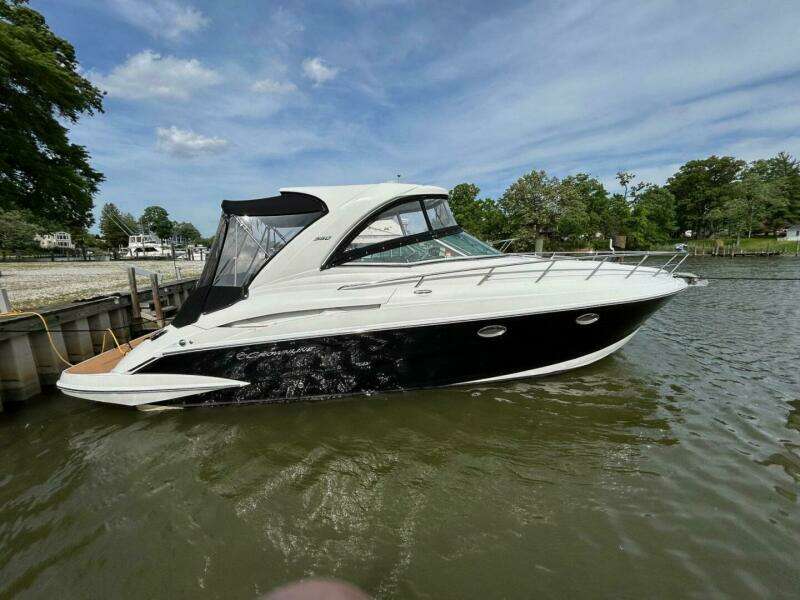 36ft Crownline Yacht For Sale
