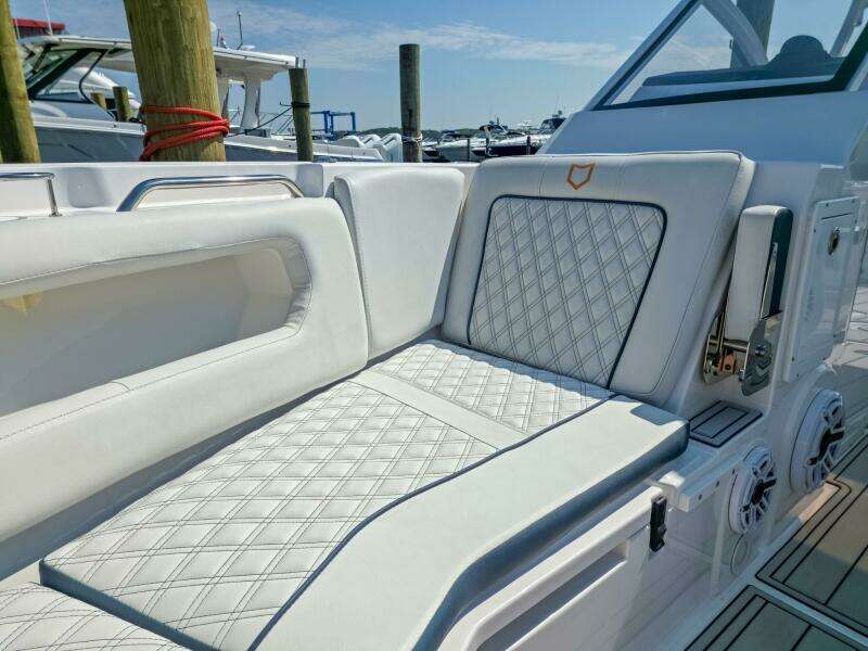 28ft Sea Fox Yacht For Sale