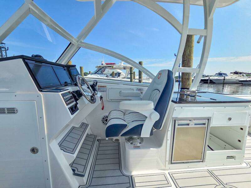 28ft Sea Fox Yacht For Sale