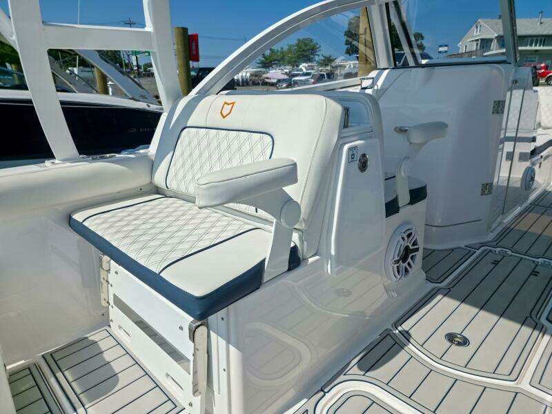 28ft Sea Fox Yacht For Sale