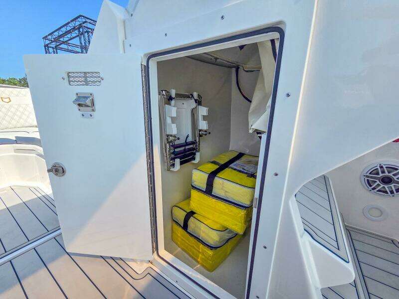 28ft Sea Fox Yacht For Sale