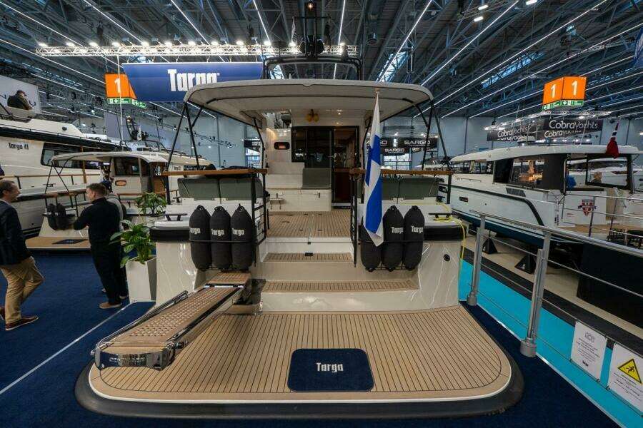 1 8M    2 1M Targa 46 46ft Targa Yacht For Sale