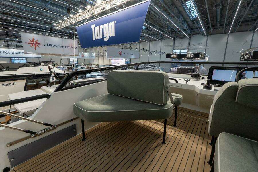 1 8M    2 1M Targa 46 46ft Targa Yacht For Sale